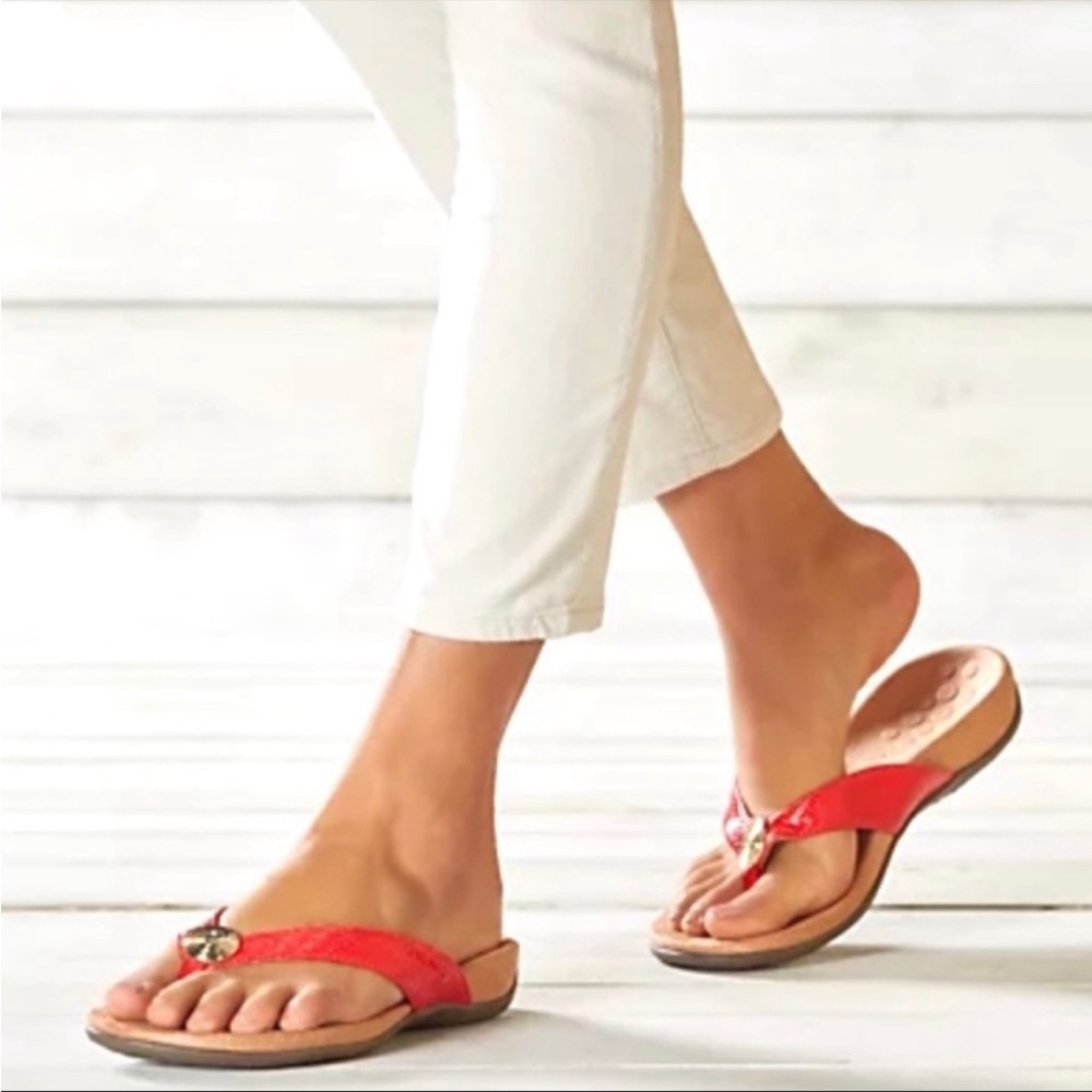 VIONIC Rest Hilda Woven Sandals in Cherry Red Size 8